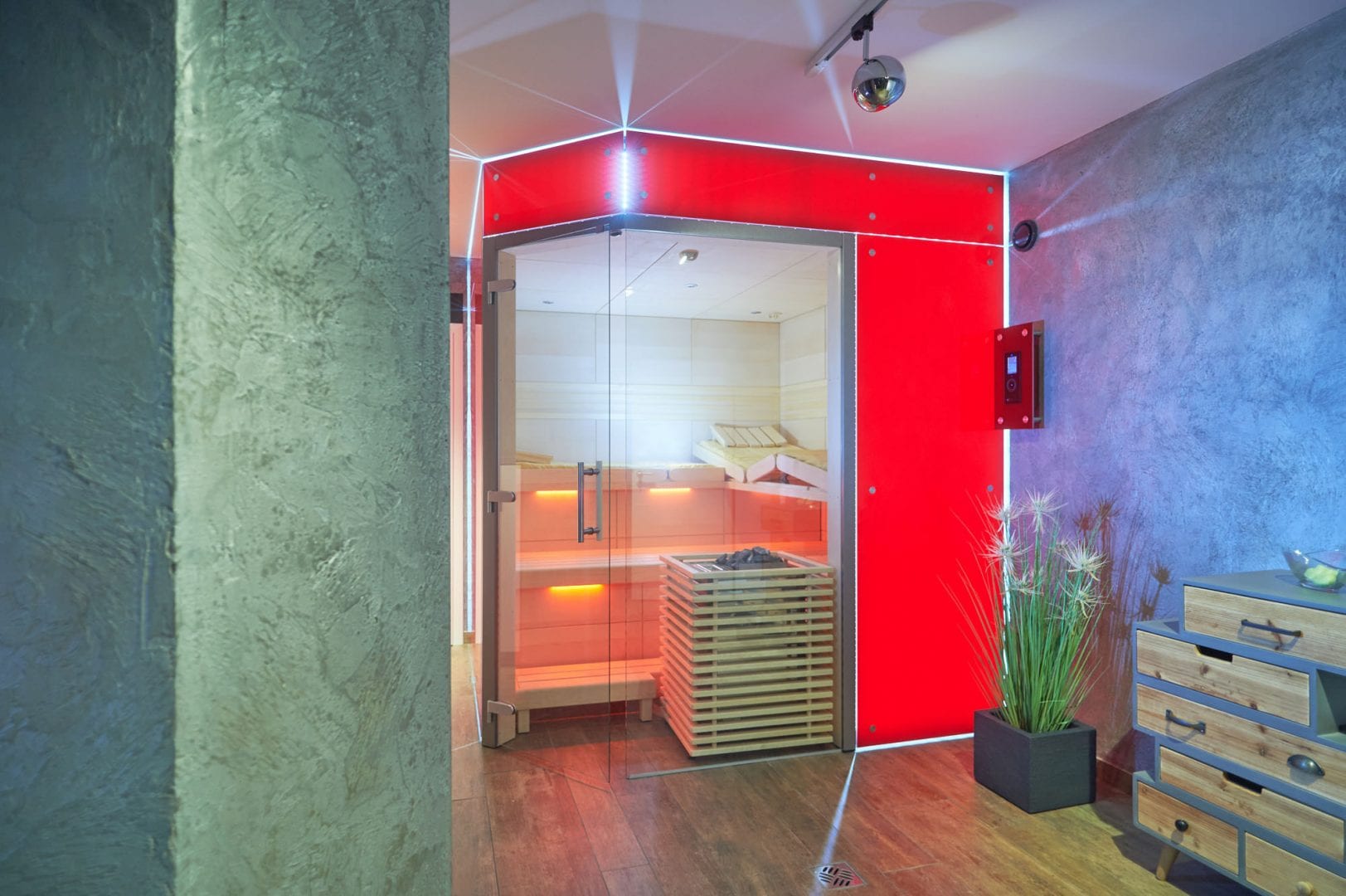 Whirlpool & Wellness ULTRALINE Infrarot und Sauna in Kombination