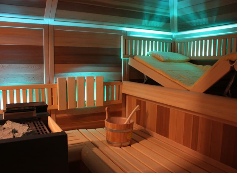 Sauna Ultraline mit Dachschräge